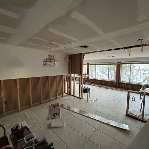https://wwafoivymxhiaekkaivr.supabase.co/storage/v1/render/image/public/work_photos/95861244-dc96-4e04-a74e-152b843f7b13/image/71dd67e2-1ed2-4aa5-9919-321da1f77fba?width=500&height=500