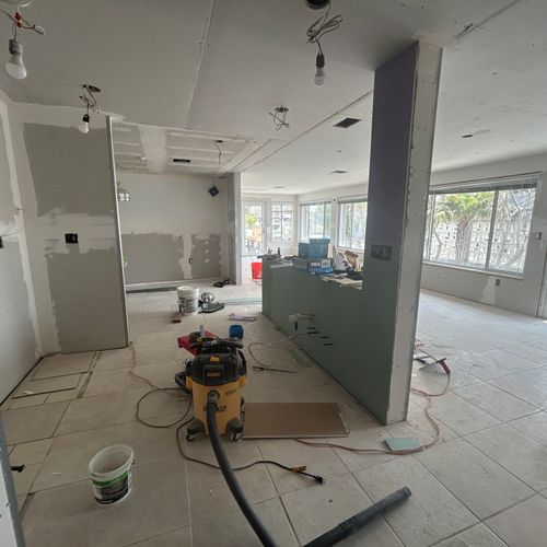 https://wwafoivymxhiaekkaivr.supabase.co/storage/v1/render/image/public/work_photos/95861244-dc96-4e04-a74e-152b843f7b13/image/819dc621-b1a3-4893-a20d-cfeb78350e08?width=500&height=500