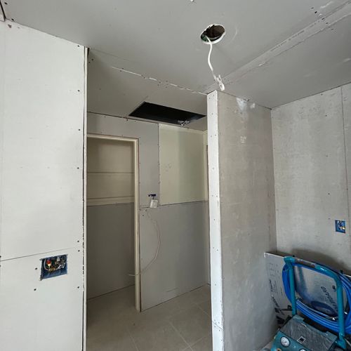 https://wwafoivymxhiaekkaivr.supabase.co/storage/v1/render/image/public/work_photos/95861244-dc96-4e04-a74e-152b843f7b13/image/8fdb5f09-3b2c-4a4a-b679-a479bc50965e?width=500&height=500